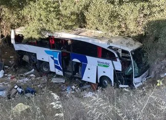 U saobraćajnoj nesreći u Turskoj poginulo najmanje 12, a povrijeđeno 19 osoba Turska Nesreca AA