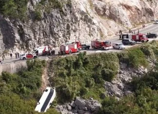 Priveden vozač autobusa koji je sletio u provaliju na putu Cetinje – Budva Autobus Nesreca Crna Gora RTCG