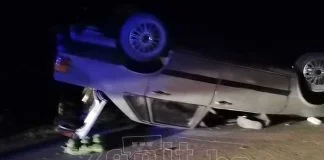 Automobil Na Krovu Saobraćajna Nesreća