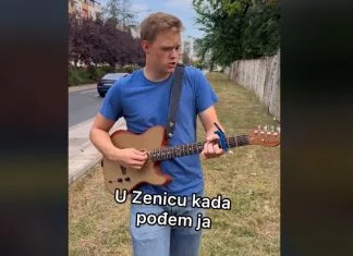 Poznati TikToker iz Amerike boravio u Zenici i otpjevao Zenica blues (VIDEO) Justus Reid