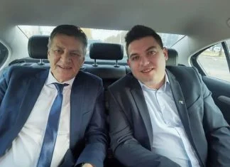 Uzunović: Kasumovićevi botovi kojima on lično diktira pišu laži o meni Fuad Kasumović i Kenan Uzunović