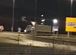 Kolone Vojnih Vozila U Sitne Sate Defiluju Preko Zaobilaznice