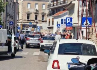U Mostaru došlo do tuče između navijača Veleža i Željezničara Neredi U Mostaru