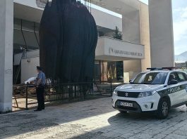 Policija, Pozorište