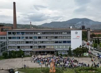 Protest Radnika ArcelorMittala Zenica Ispred Glavne Direkcije