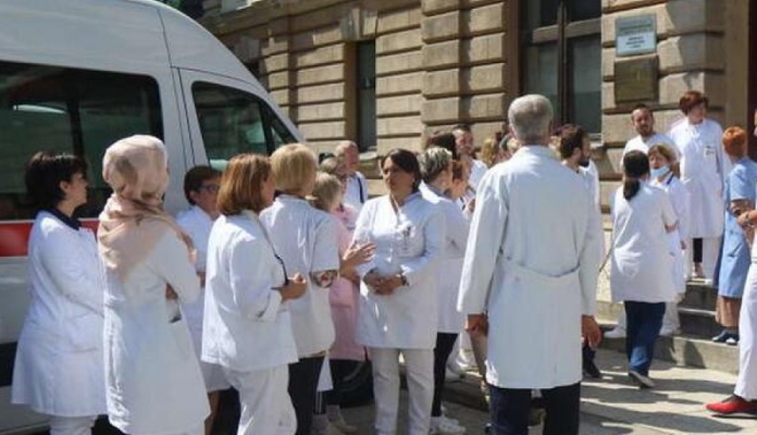 Protest Zdravstvenih Radnika U KS