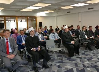 Zeničanin Ahmed Abu Gazi učestvuje na takmičenju u hifzu Kur'ana na nivou BiH (FOTO) Takmičenje U Hifzu Na Nivou Bosne I Hercegovine