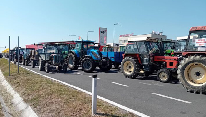 Traktori Na Granici