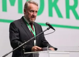 Izetbegović: Prvo rasteretiti privredu, a minimalac dići na 1.200 KM, u dva mandata i penziju i platu dići ćemo duplo Bakir Izetbegović SDA Foto