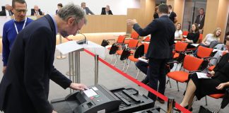 Elektronski Uredjaj Za Glasanje