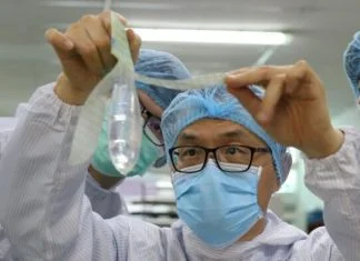 Proizveden prvi kondom za žene i muškarce, koristi se malo drugačije Kondom
