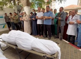 Dok je pružao pomoć ranjenim, palestinskom ljekaru ubijena supruga i četvero djece (VIDEO) Palestinskom Ljekaru Ubijena Supruga I četvero Djece