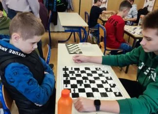 Šahovski klub “Čelik” Zenica započeo s projektom “Škola šaha – šah u škole” (FOTO) Šahovski Turnir