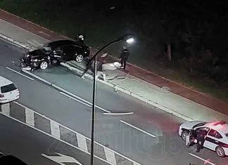 Audijem se zabio u banderu kod Pošte u Zenici Saobraćajna Nezgoda