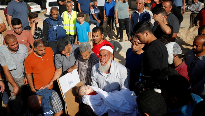 U Izraelskim Napadima Na Gazu Ubijeno 2.913 Djece, 940 Se Vodi Kao Nestalo