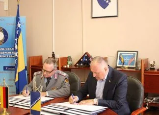 Ministar Helez i vojni ataše Njemačke u BiH Nolte potpisali sporazum u vrijednosti od 430.000 eura za sanaciju objekata OS BiH Zukan Helez I Franz Josef Nolte