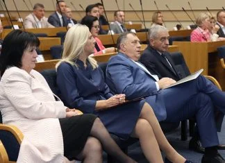 NSRS na posebnoj sjednici o vetu Željke Cvijanović Nsrs O Vetu Cvijanovic Srna