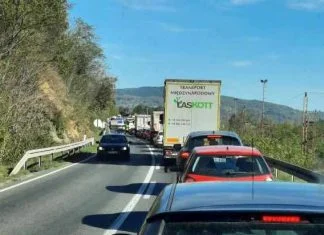 Saobraćajna nezgoda na M-17, učestvovala četiri vozila 394595546 728886015828471 990319667636344590 N (1)
