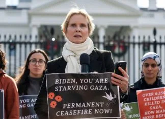 Zvijezda serije “Seks i Grad” štrajka glađu kako bi pozvala na trajni prekid vatre u Gazi Cynthia Nixon