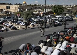 Izrael zabranio Palestincima ulazak u džamiju Al-Aksa šestu sedmicu zaredom Izrael Al Aksa Džamija Dzuma