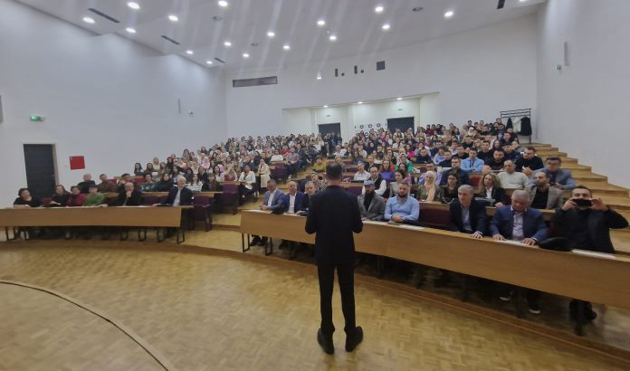 Predavanje Na Medicinskom Fakultetu U Zenici