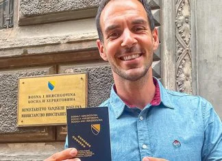 Bh. putopisac Robert Dacešin dobio diplomatski pasoš Robert Dacešin Diplomatski Pasoš