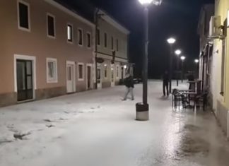 U Livnu Gradske Ulice Prekrio Led