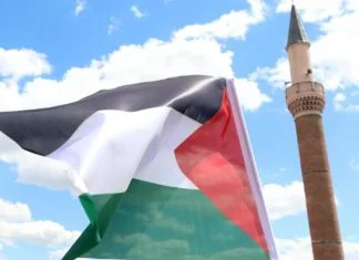 Sančez: Španija otvorena za priznavanje države Palestine, čak i ako se EU ne slaže Palestinka Zastava