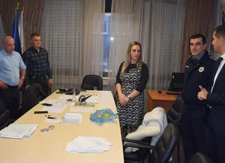 Ministar unutrašnjih poslova ZDK uputio čestitke za uspješno provedenu operativnu akciju “META 2” Čestitke Ministra Unutrašnjih Poslova ZDK Za Uspješno Provedenu Operativnu Akciju META 2 Foto