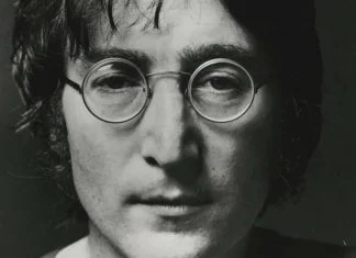 Prije 43 godine ubijen John Lennon John Lennon