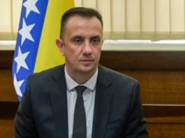 Ministar Lakić