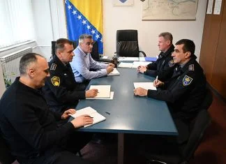 Održan sastanak policijskog komesara Uprave policije MUP-a ZDK sa rukovodstvom Policijske Uprave III i Policijske stanice Zavidovići Sastanak MUP ZDK Foto 2