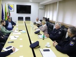 U Gradskoj Upravi Zenica Održan Sastanak Zbog Povećanog Broja Pasa Lutalica Na Ulicama Grada Foto