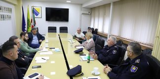 U Gradskoj Upravi Zenica Održan Sastanak Zbog Povećanog Broja Pasa Lutalica Na Ulicama Grada Foto