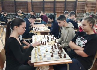 Završeno Pojedinačno prvenstvo Ekonomske škole i Druge gimnazije u šahu za školsku 2023/24 godinu (FOTO) Završeno Pojedinačno Prvenstvo Ekonomske škole I Druge Gimnazije U šahu Za školsku 202324 Godinu