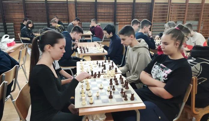 Završeno Pojedinačno Prvenstvo Ekonomske škole I Druge Gimnazije U šahu Za školsku 202324 Godinu