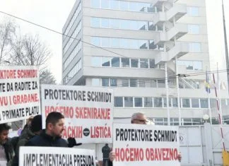 Održani protesti ispred OHR-a, građani zahtijevaju nametanje izmjena Izbornog zakona Protest OHR