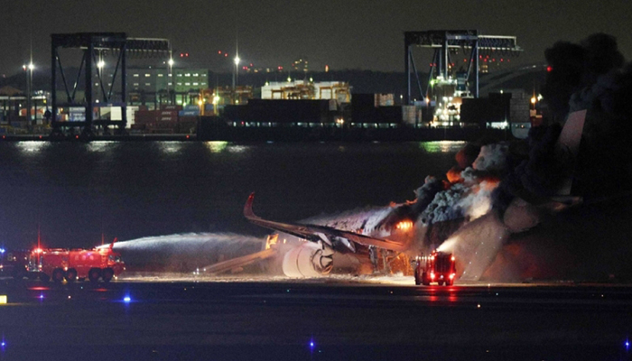 Avion Japan Airlinesa Se Zapalio Prilikom Slijetanja Foto