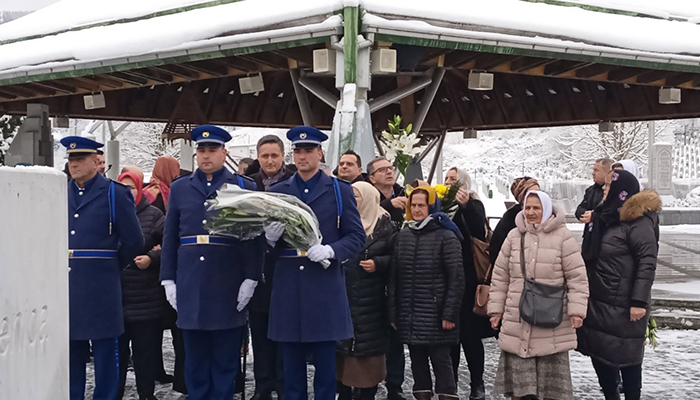 Becirovic Potocari Polaganje Cvijeca