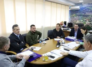 Gradonačelnik Kasumović održao radni sastanak s direktorom JU KBZ dr. Tarikom Zulovićem Gradonačelnik Kasumović Na Sastanku Sa Doktorom Zulovićem Foto