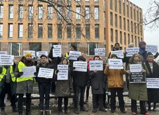 Izraelci na protestu u Berlinu tražili da se zaustavi masakr u Gazi Izraelci Na Protestu U Berlinu Tražili Da Se Zaustavi Masakr U Gazi Foto