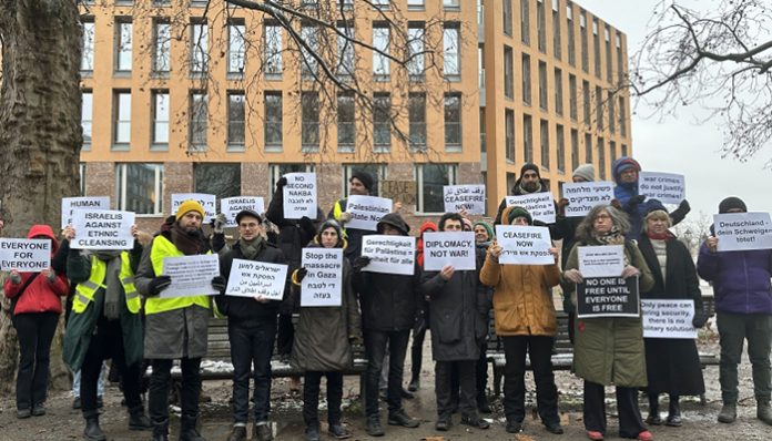 Izraelci Na Protestu U Berlinu Tražili Da Se Zaustavi Masakr U Gazi Foto