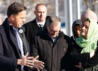 Nizozemski premijer Mark Rutte posjetio Srebrenicu i poklonio se žrtvama Mark Rutte U Srebrenici