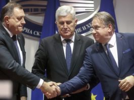 SNSD, HDZ, Trojka
