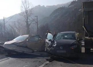 U manje od sat vremena tri saobraćajne nesreće na magistralnom putu M-17 kroz ZDK Saobraćajna Nesreća Foto
