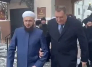 Dodik Ruku Pod Ruku Sa Ruskim Imamom, Posjetio Jedan Od Centara Islama Foto