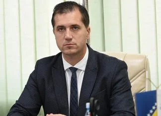 Ministar Emir Vračo: Više od pet miliona KM je izdvojeno za nabavku uniformi i naoružanja Emir Vračo Foto