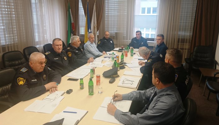 Policijski komesar Uprave policije MUP-a ZDK održao sastanak sa načelnicima policijskih uprava