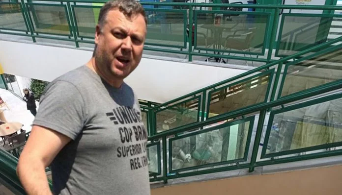 Inspektor Iz Tuzle Elvis Ćustendil