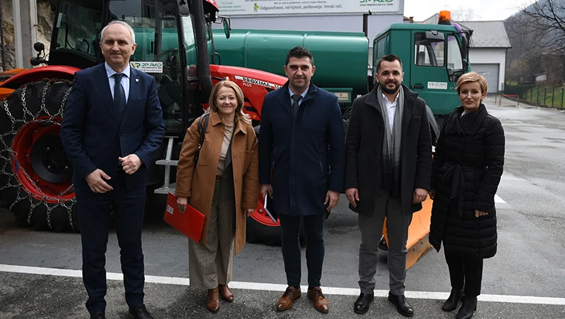 Ministar Šabani Posjetio JP Rad Tešanj I MI Madi Foto